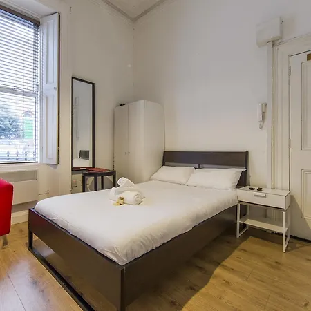 City Junction Apartment