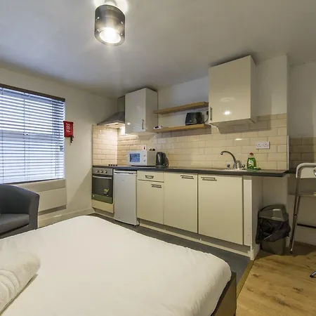 City Junction Apartment