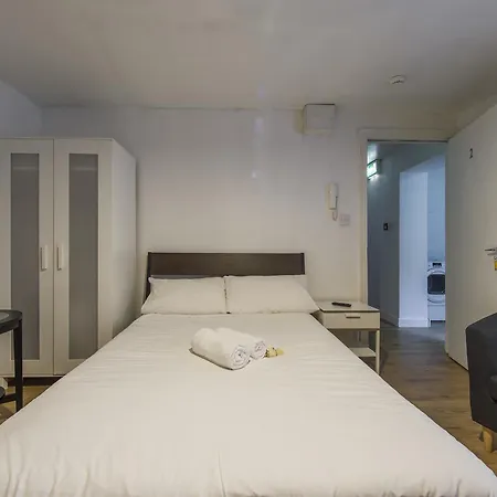 City Junction Apartment *