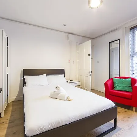 City Junction Apartment *